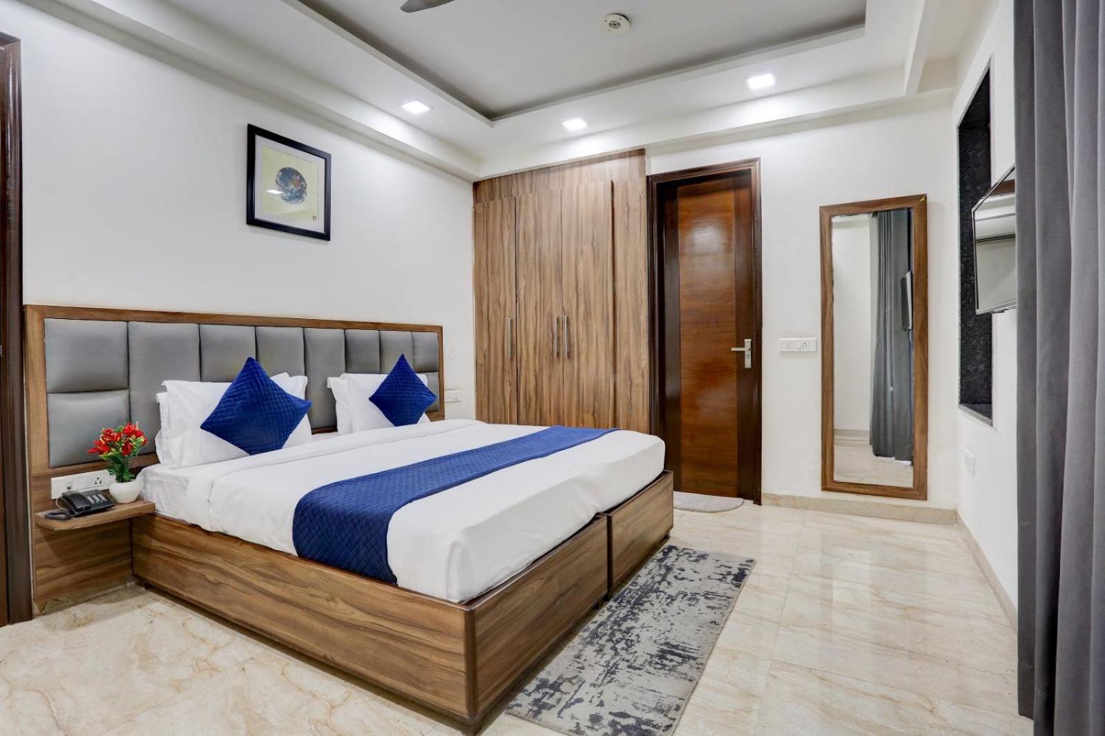 Hotel Greysky Medicity Ґурґаон Екстер'єр фото