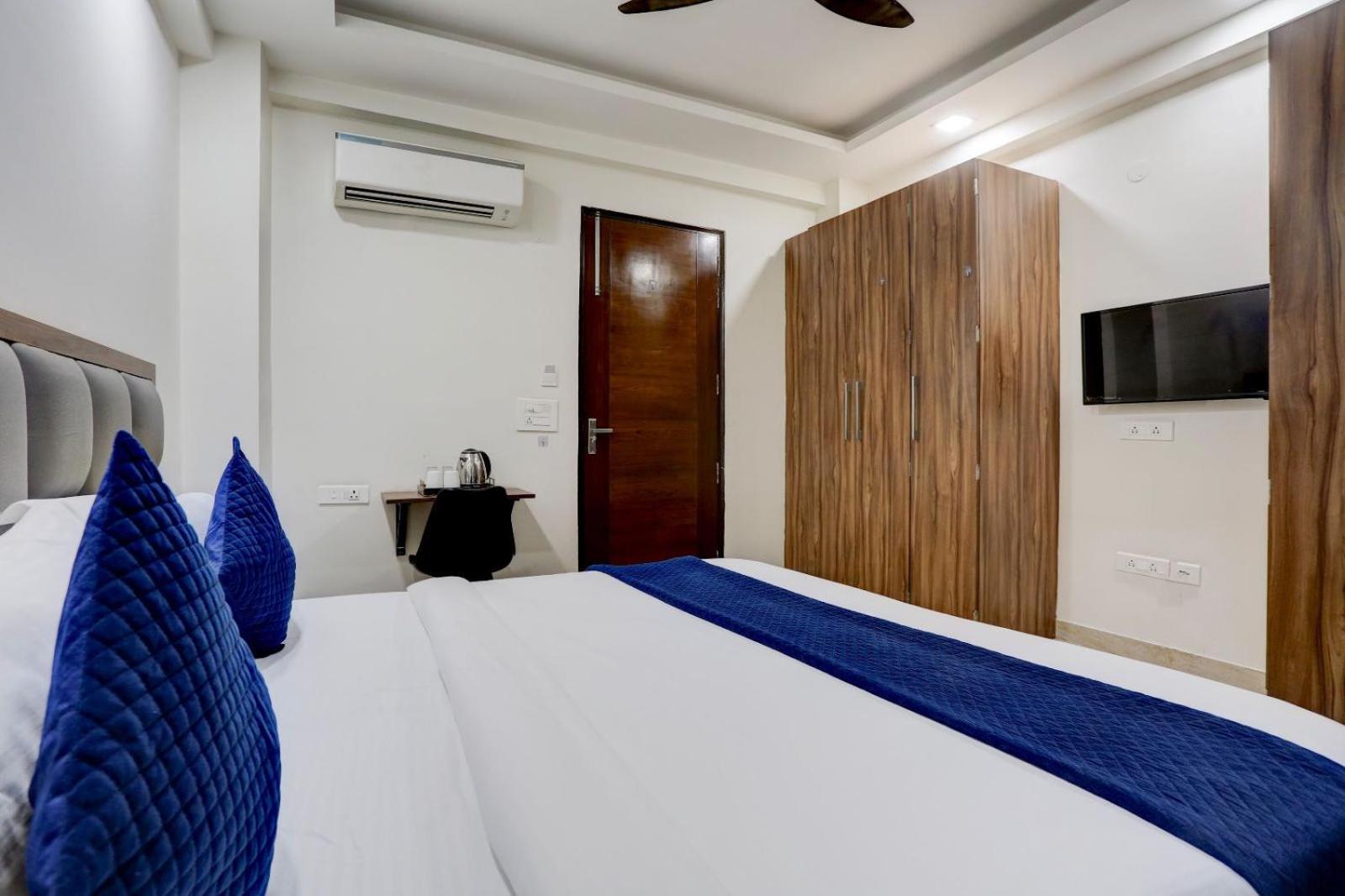 Hotel Greysky Medicity Ґурґаон Екстер'єр фото