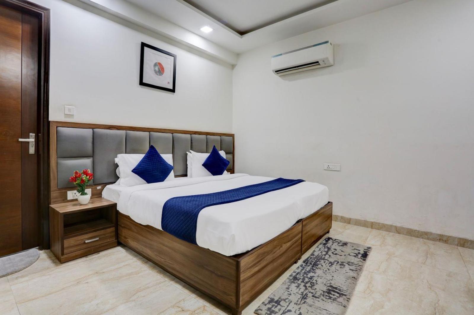 Hotel Greysky Medicity Ґурґаон Екстер'єр фото