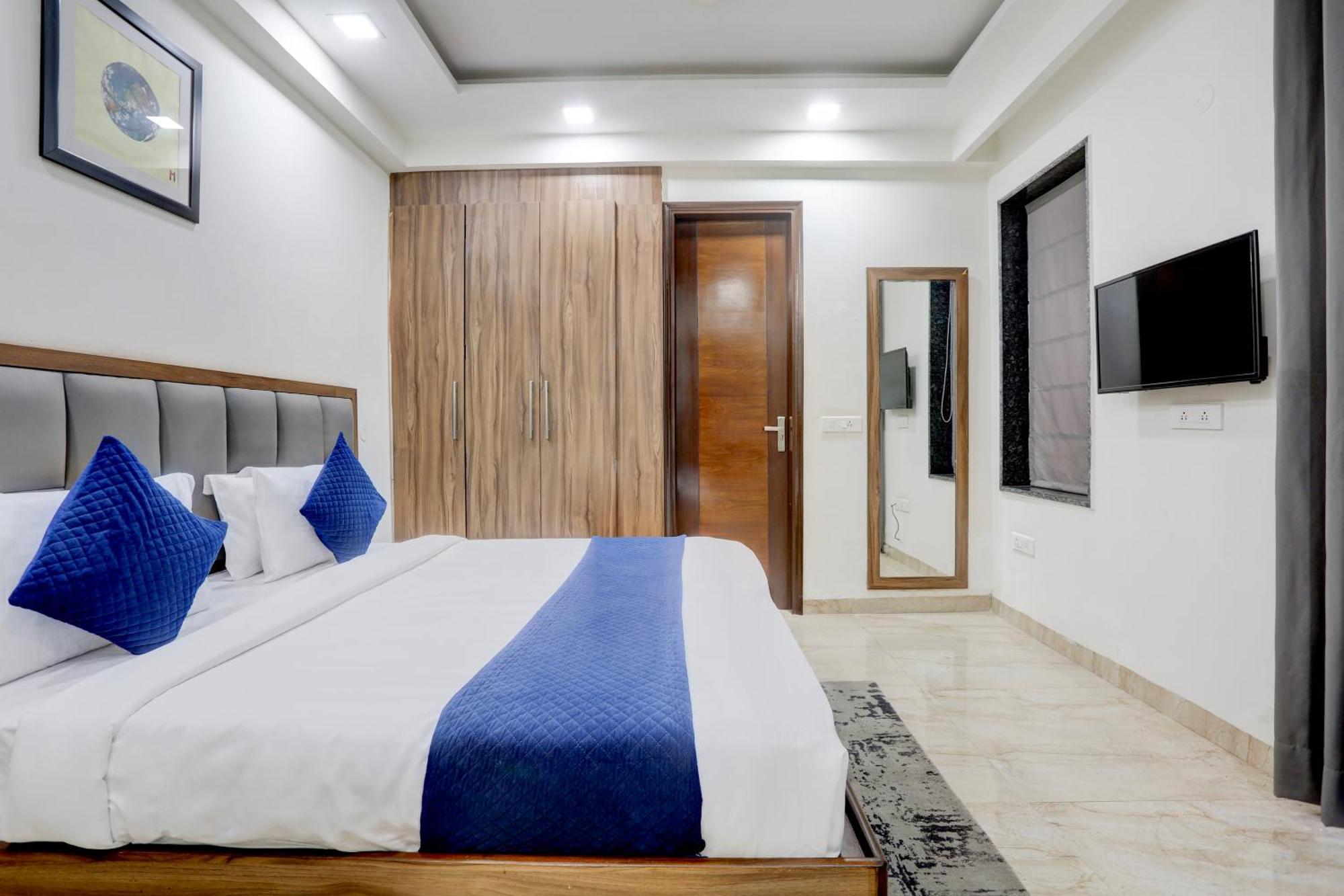 Hotel Greysky Medicity Ґурґаон Екстер'єр фото