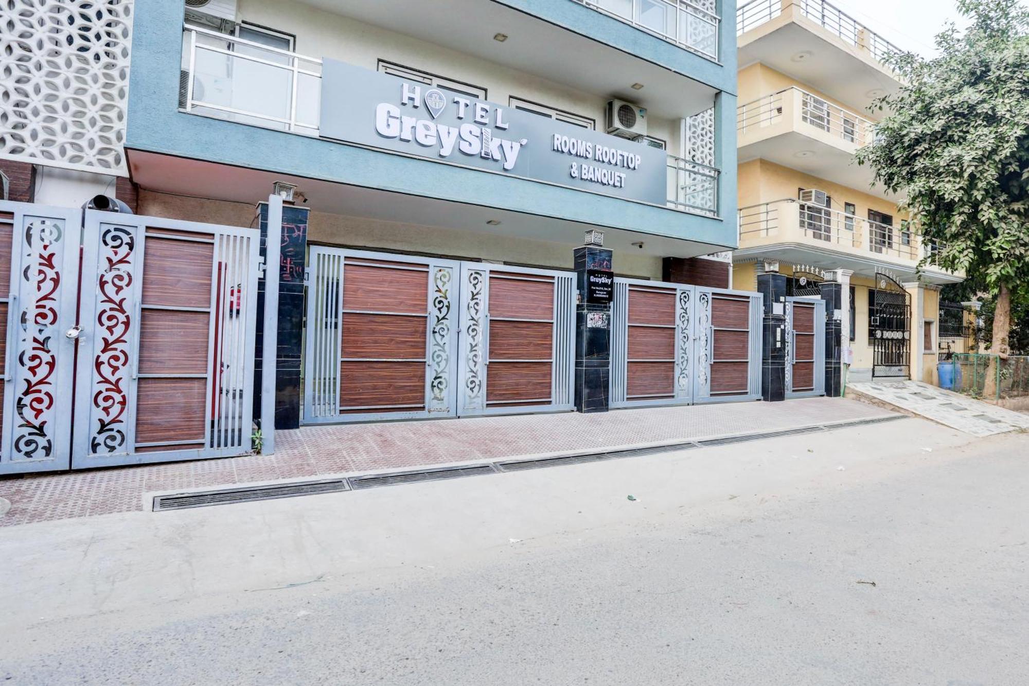 Hotel Greysky Medicity Ґурґаон Екстер'єр фото
